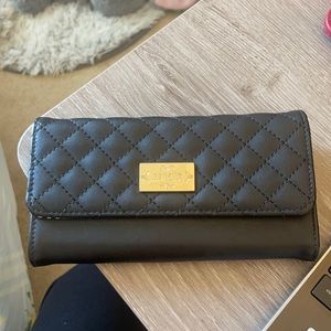 CUTE SPACIOUS WALLET